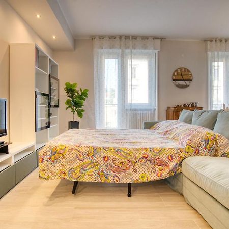 Caseospitali - Casa Janas, Elegante Trilocale Per 5 In Zona Centrale Milão Exterior foto
