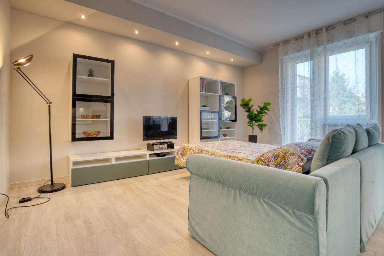 Caseospitali - Casa Janas, Elegante Trilocale Per 5 In Zona Centrale Milão Exterior foto